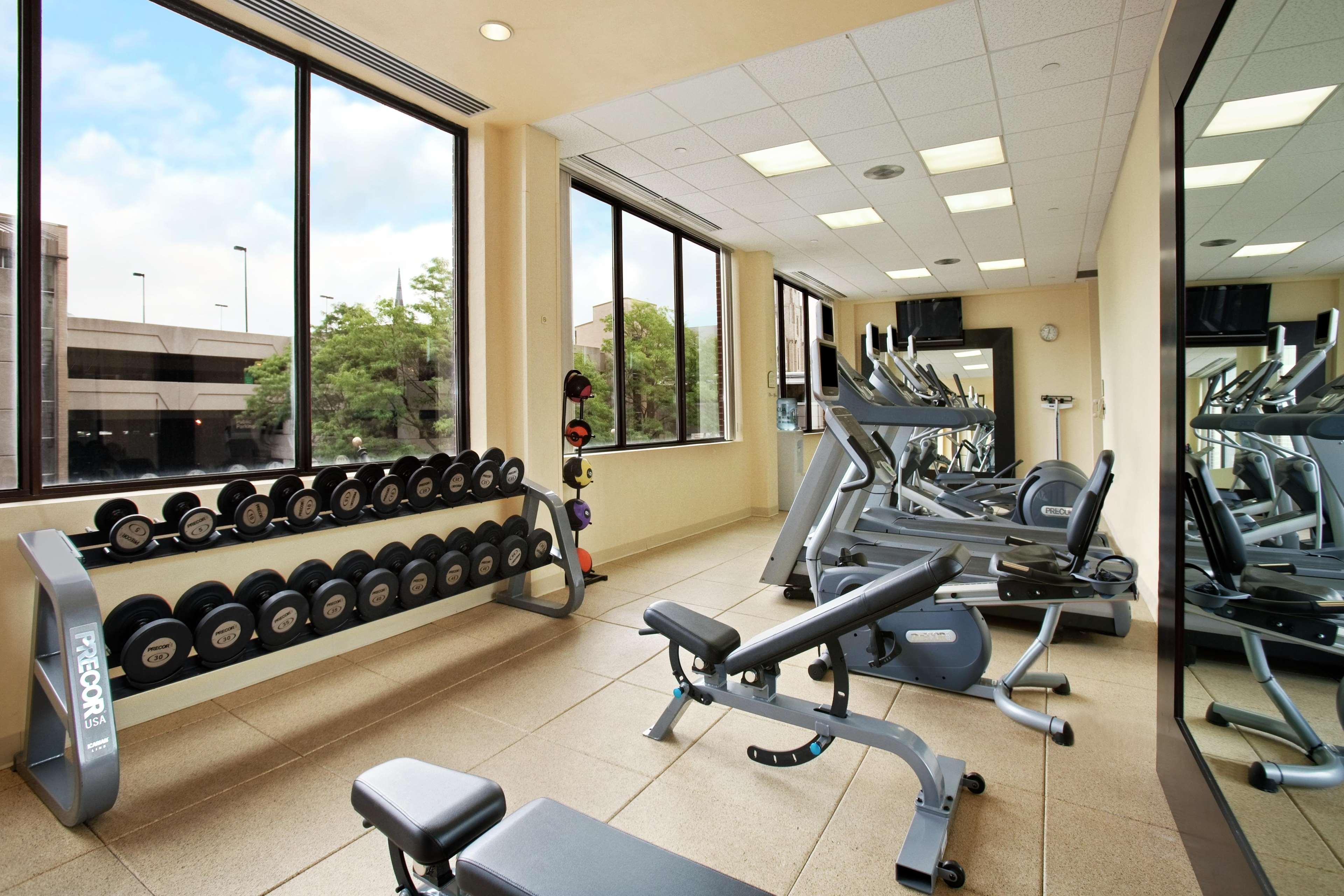 Hilton Fort Wayne At The Grand Wayne Convention Center (Adults Only) Konforlar fotoğraf