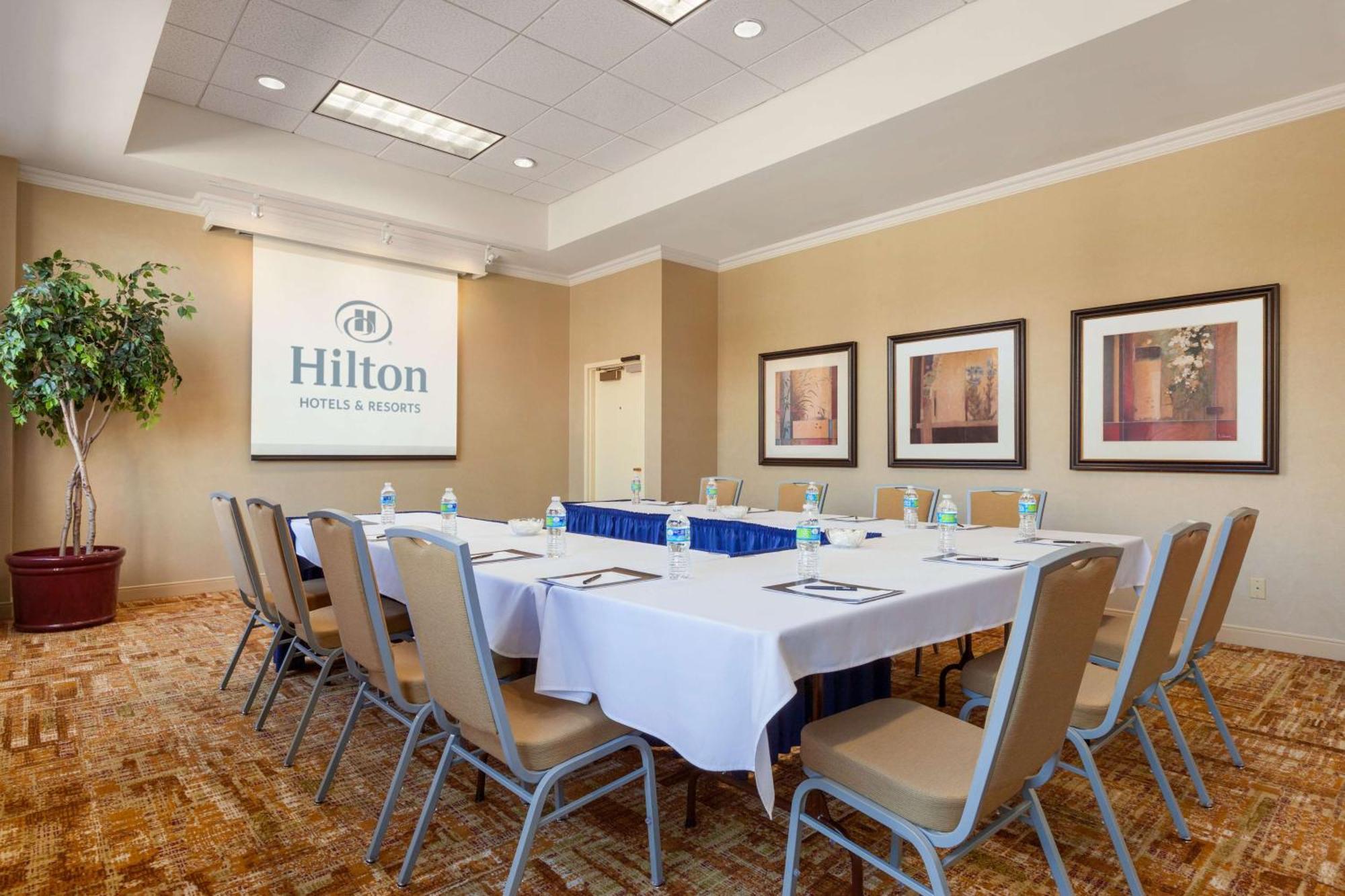 Hilton Fort Wayne At The Grand Wayne Convention Center (Adults Only) Dış mekan fotoğraf