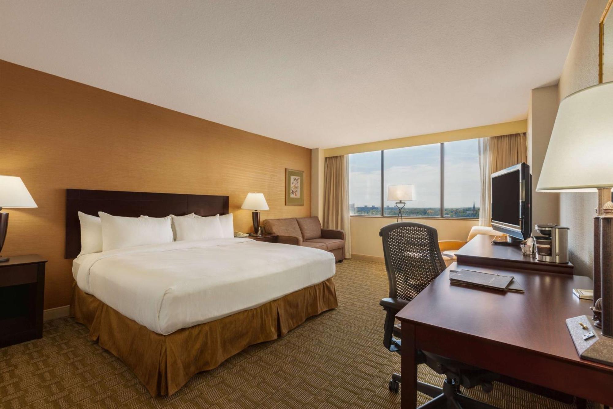 Hilton Fort Wayne At The Grand Wayne Convention Center (Adults Only) Dış mekan fotoğraf