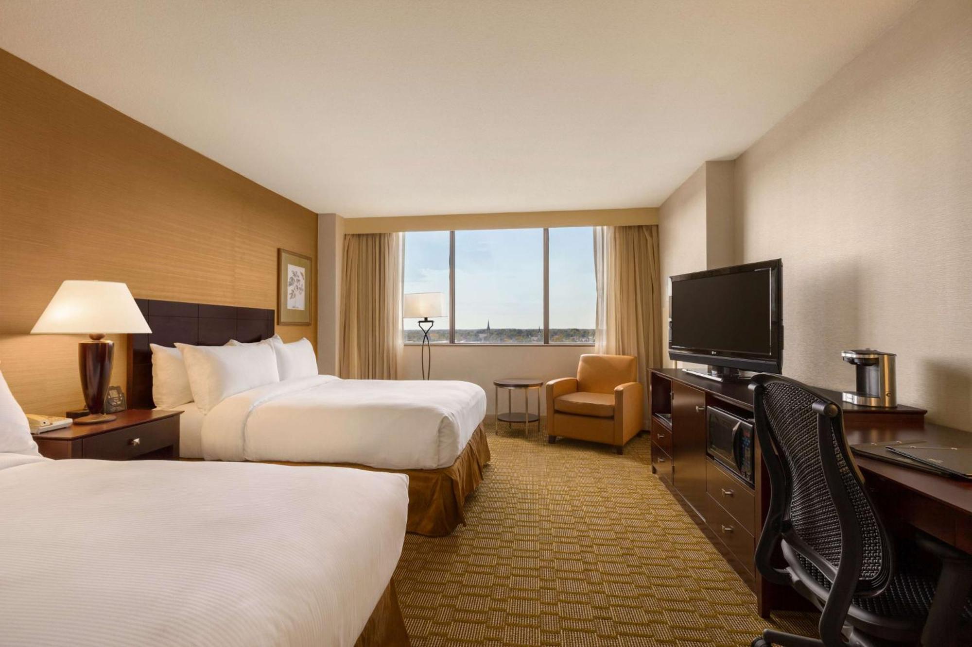 Hilton Fort Wayne At The Grand Wayne Convention Center (Adults Only) Dış mekan fotoğraf