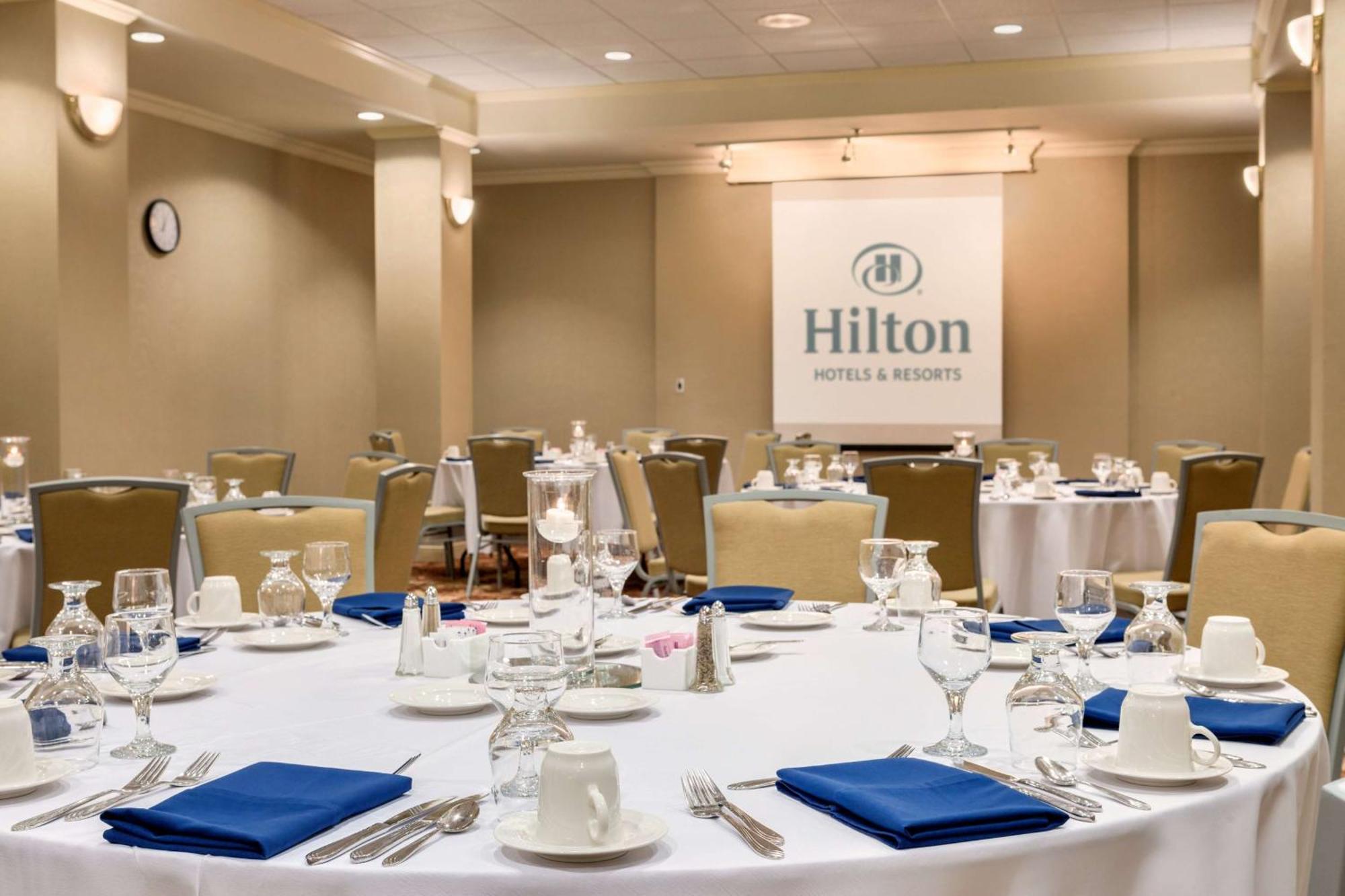 Hilton Fort Wayne At The Grand Wayne Convention Center (Adults Only) Dış mekan fotoğraf