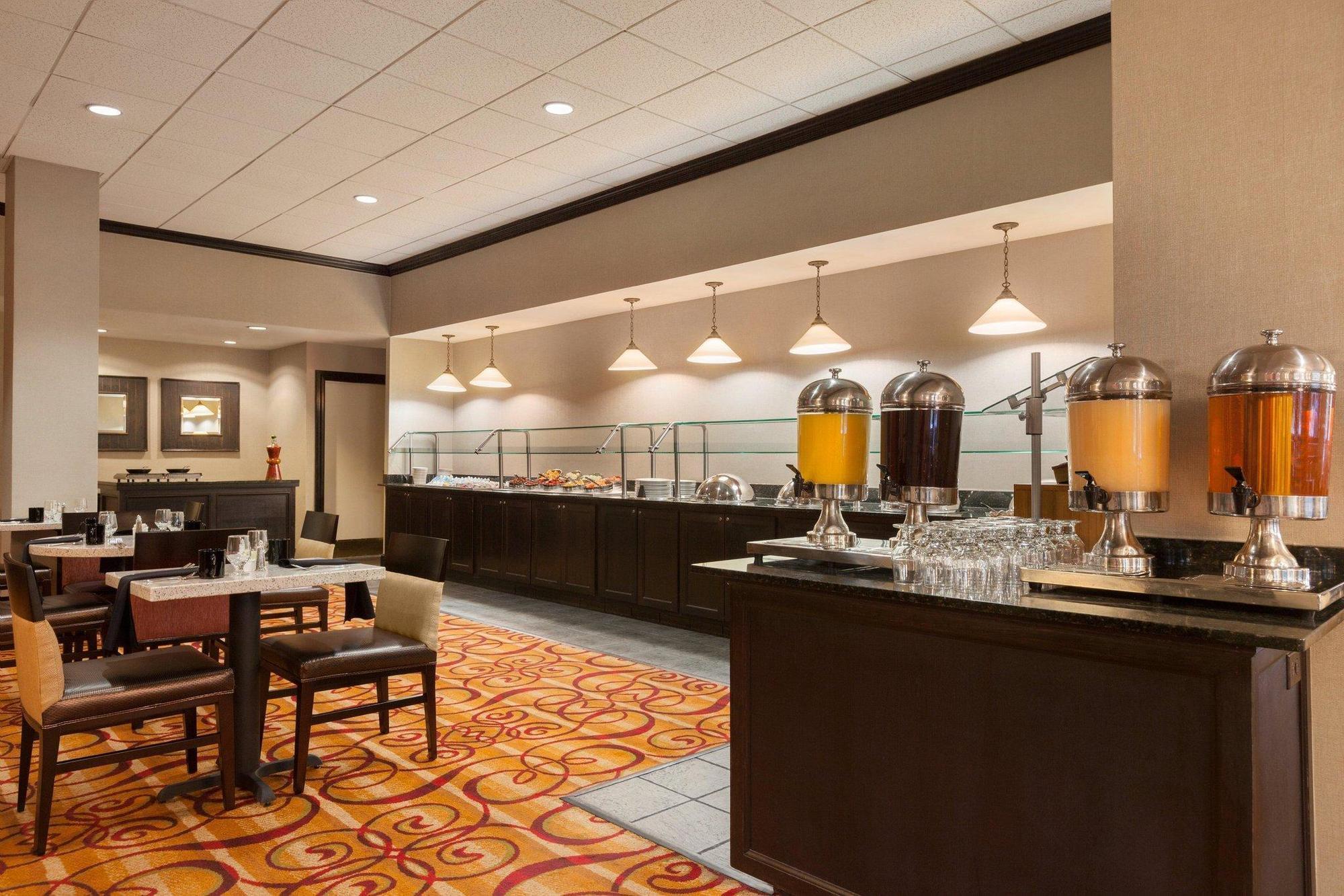 Hilton Fort Wayne At The Grand Wayne Convention Center (Adults Only) Dış mekan fotoğraf