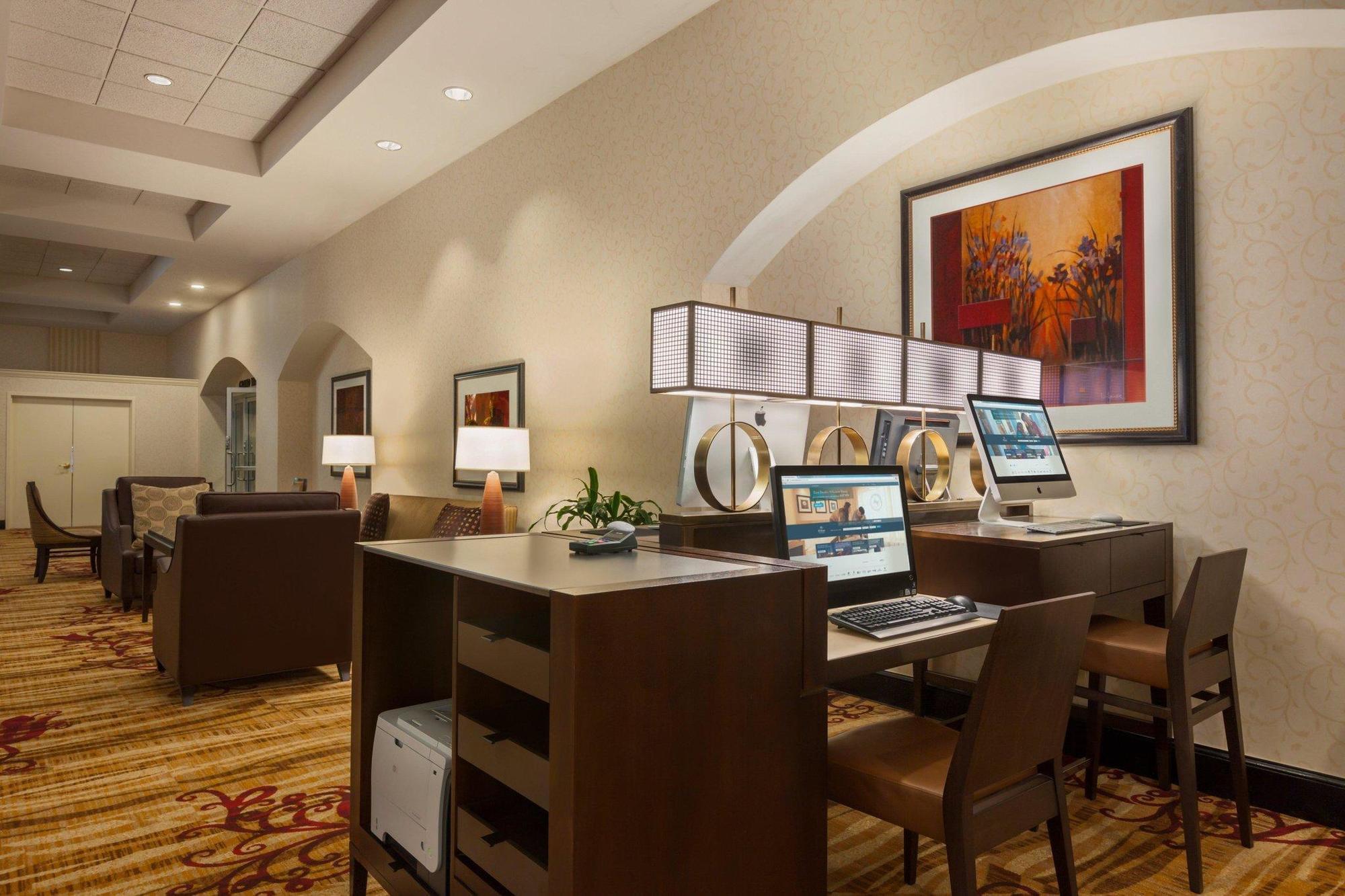 Hilton Fort Wayne At The Grand Wayne Convention Center (Adults Only) Dış mekan fotoğraf